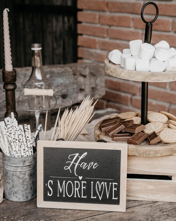 Houten krijtbordje "Have 's More love"