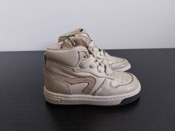 Sneaker/basketbal Pinocchio beige/taupe maat 20 NIEUW