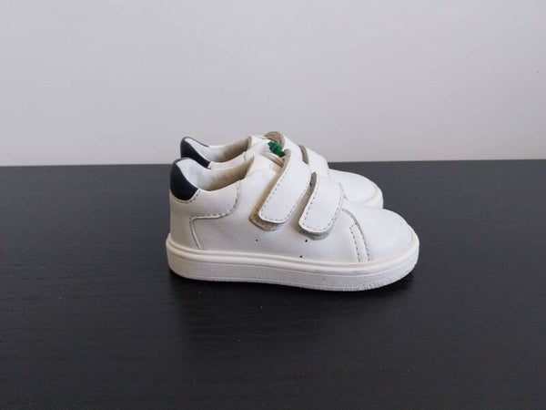 Sneaker Pinocchio wit/donkerblauw met klittenband maat 21