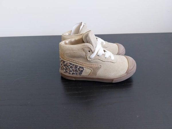 Sneaker beige met panterprintje maat 21