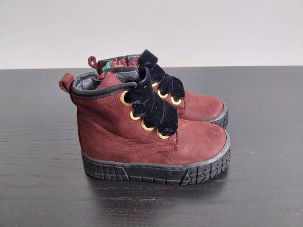 Bootie Pinocchio bordeauxrood maat 20 NIEUW