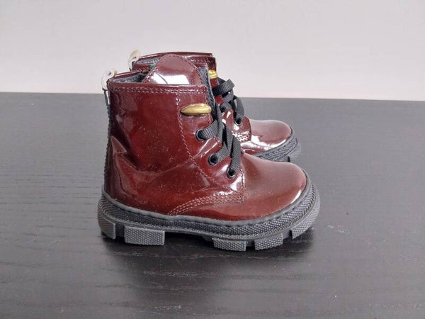 Bootie Pinocchio bordeauxrood lakleer maat 20 NIEUW