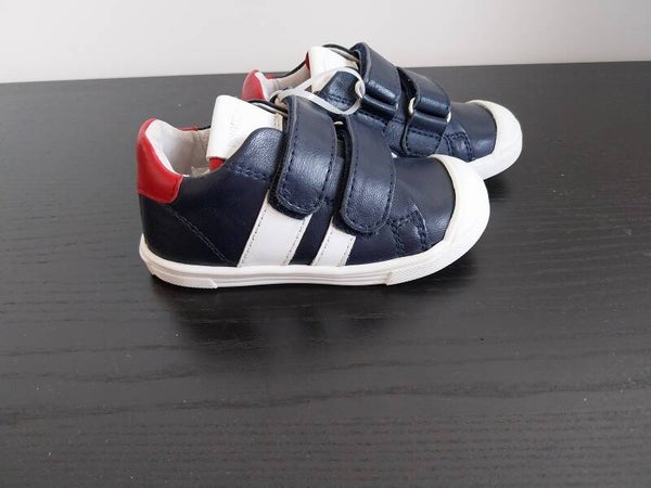 Sneaker Pinocchio donkerblauw met klittenband maat 21