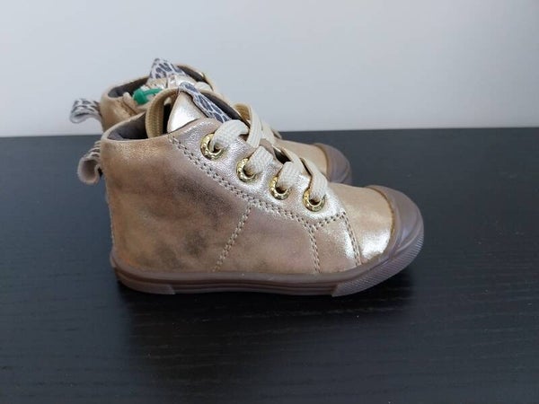 Bootie Pinocchio goudkleurig met panterprintje maat 21 NIEUW