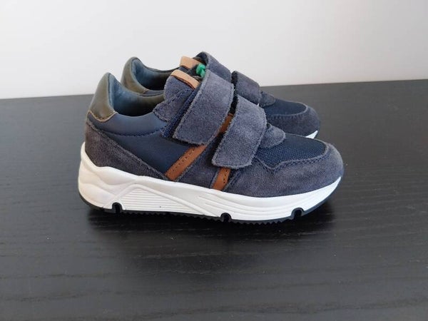 Sneaker/Runner donkerblauw/bruin met klittenband maat 24 NIEUW