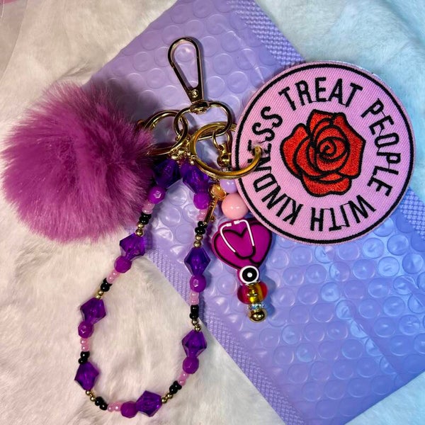 Treat People with Kindness – statement sleutelhanger + armband