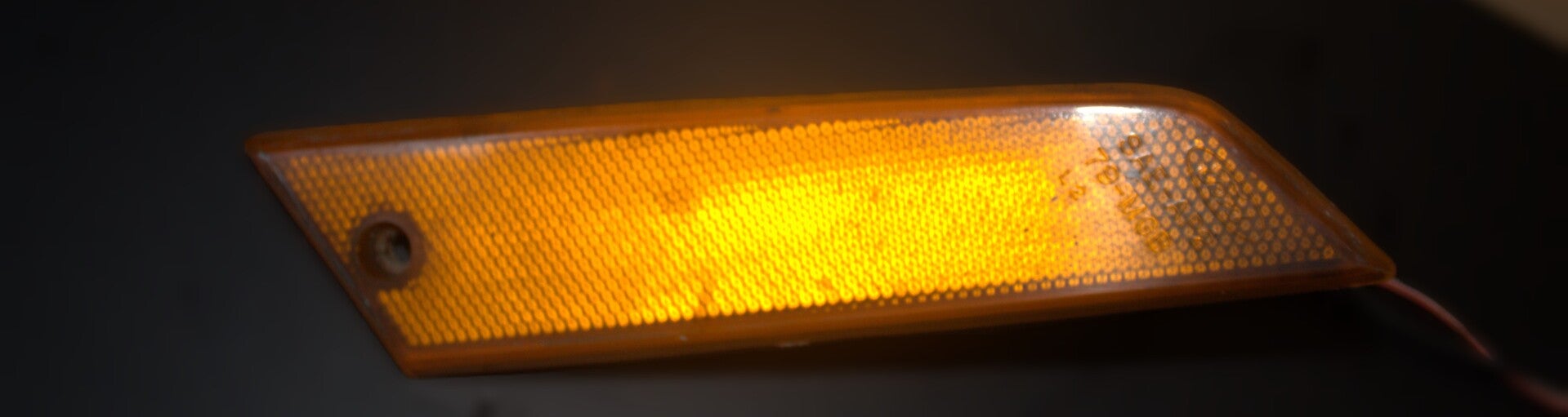 MUSTANG III FRONT SIDE MARKER LIGHT ASSEMBLY LH&RH