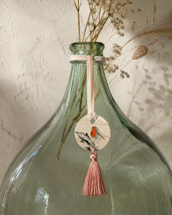 Bijou de meuble rouge-gorge en faïence ancienne XIXe — pampille décorative Floréal bleu craie