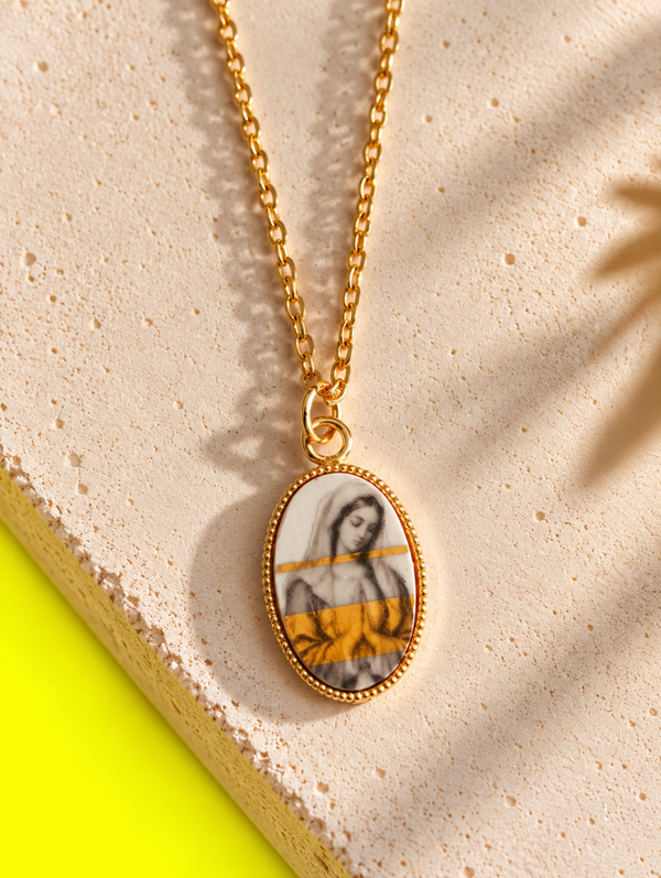 Collier Madone Pop – Noir & or