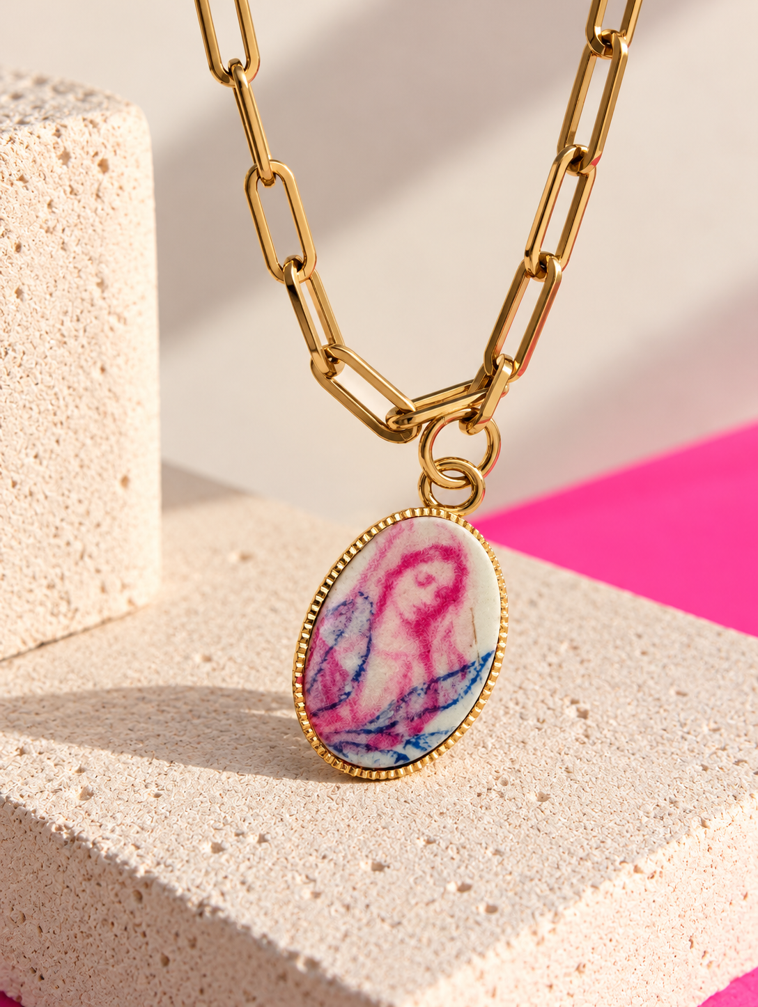 Collier MADONE POP – Rose fluo & maille trombone