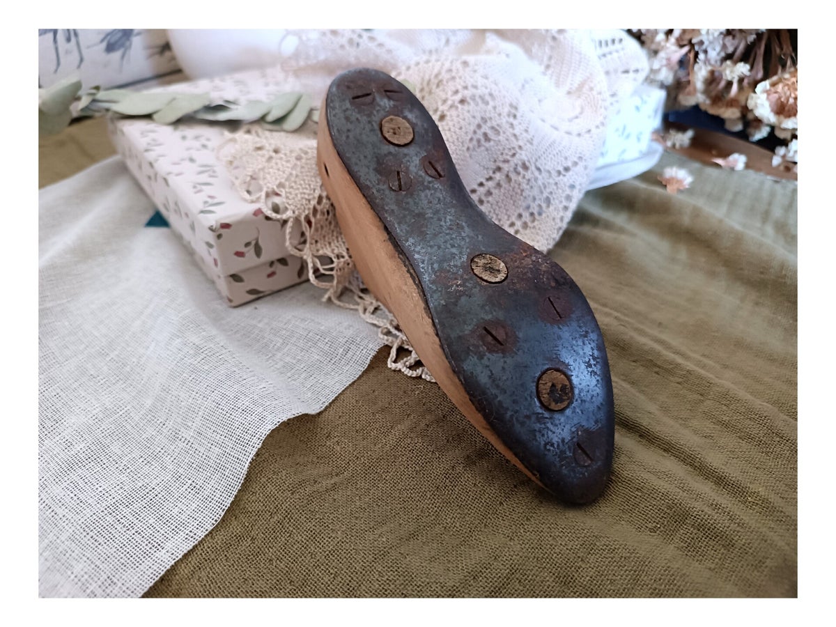 FORME DE CHAUSSURE en bois vintage, Embauchoir, moule de chaussure en FORME DE CHAUSSURE en bois vintage, Embauchoir, moule de chaussure en