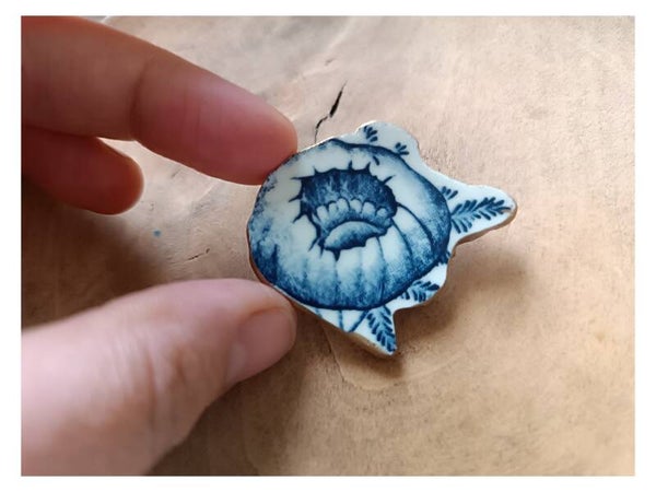 Broche Indiana , Clairefontaine, faïence bleue