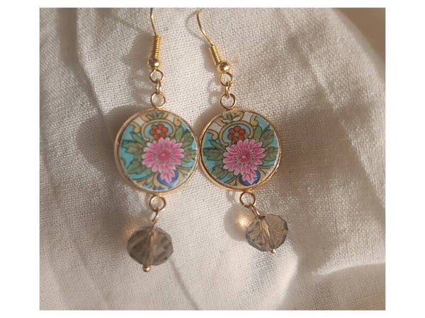 Boucles d'oreilles, Adrienne faïence KG Lunéville , décor fleurie polychrome