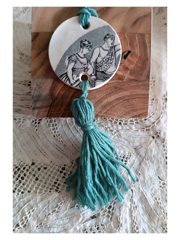 Pampille décorative , Le cirque I , HB Choisy-le-Roi  / vaisselle ancienne recyclée