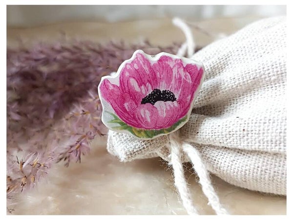 Broche anémone, faïence de digoin  , rose , vaisselle ancienne recyclée