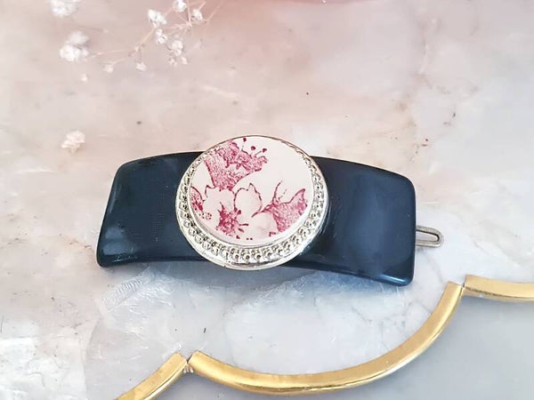 Barrette à cheveux Auguste Bonnaz Galathite , et médaillon en faïence "Favoris" Sarreguemines