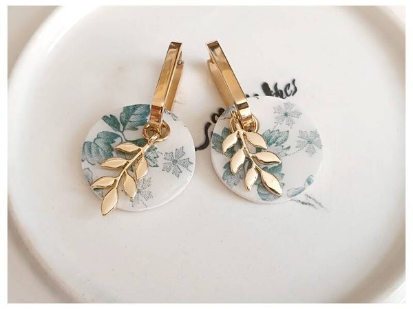 Boucles d'oreilles créoles, Artémis, faïence de Lunéville , terre de fer recyclée verte