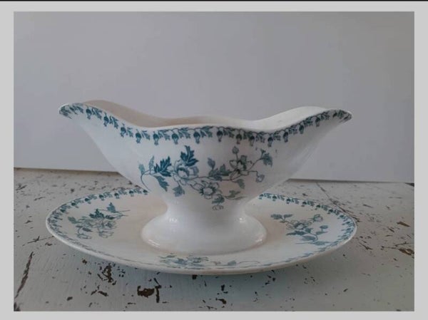 Saucière , Toulouse bleu , faïence de Maastricht terre de fer