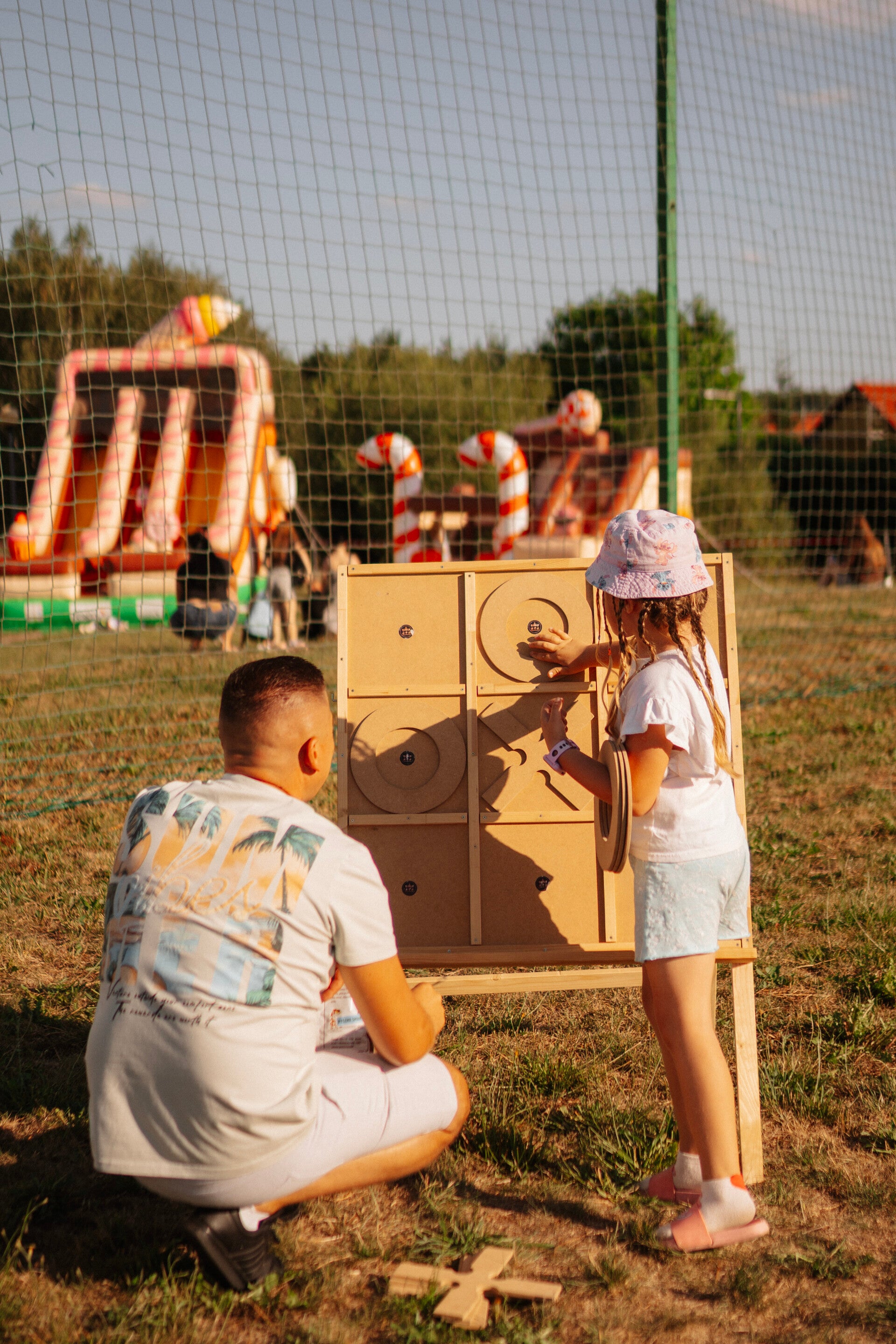 Gra XXL kółko i krzyżyk podczas imprezy z dmuchańcami | Dziuba.fun