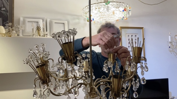 J&L-Lobmeyer Luster aus den 50er, Messing Korpus mit handgeschliffenem Kristallglas