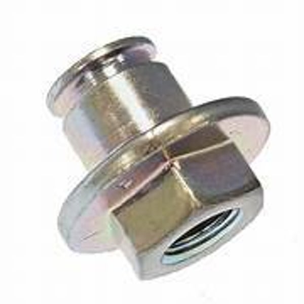 Ecrou à embase m8 origine Stihl - Référence 0000-995 0800 / 0000 995 0800 / 0000-995-0800 / 00009950800