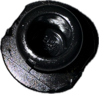 Bouchon occasion origine STIHL MS180C - Référence 1123-791 7300 / 1123 791 7300 / 1123-791-7300 / 11237917300