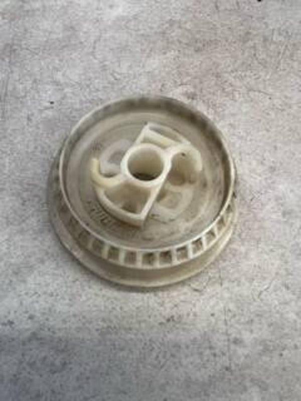 Poulie à câble occasion origine STIHL FS400 - HS45 - Référence 1123-195 0400 / 1123 195 0400 / 1123-195-0400 / 11231950400