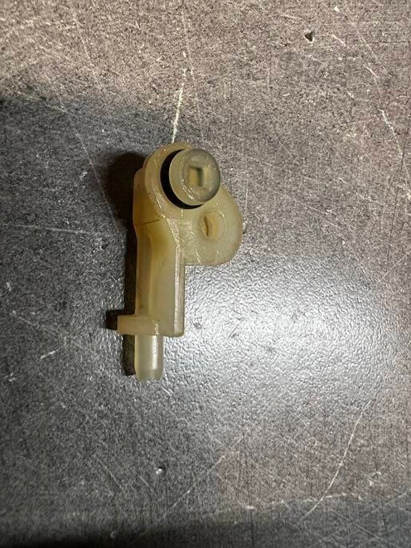 Pièce de raccordement occasion origine STIHL 023 - Référence 1123-640 2901 / 1123 640 2901 / 1123-640-2901 / 11236402901