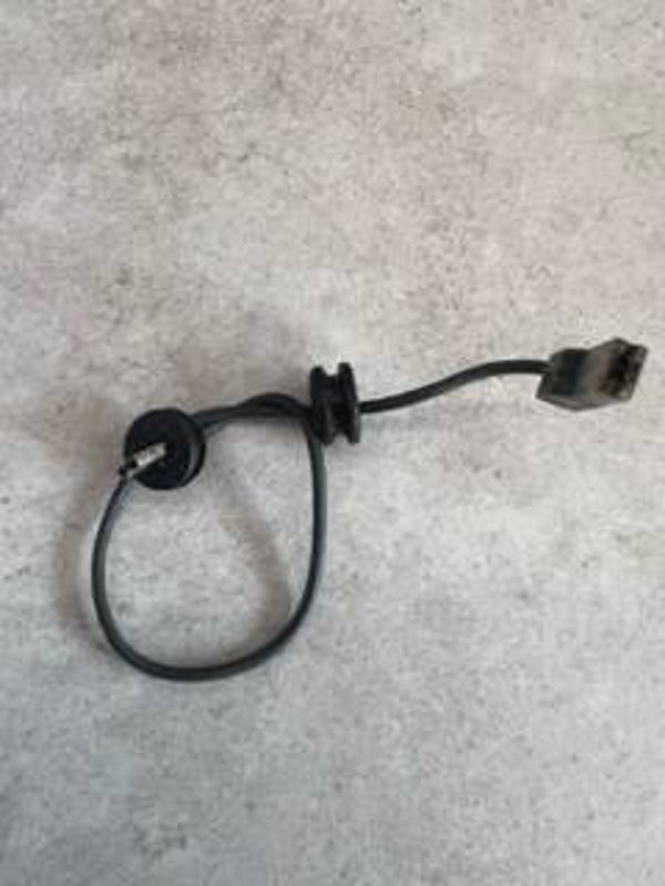Câble de court-circuit Tronçonneuse MS200T Origine stihl d'occasion - Référence 1129-440 1100 / 1129 440 1100 / 1129-440-1100 / 11294401100