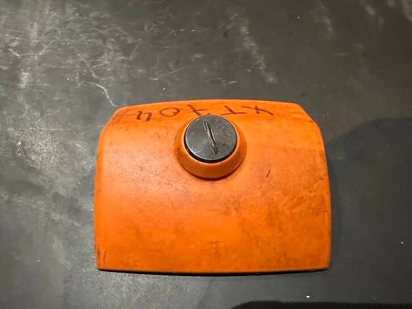 Couvercle de carter de carburateur MS200T OCCASION Origine Stihl - Référence 1129-140 1902 / 1129 140 1902 / 1129-140-1902 / 11291401902