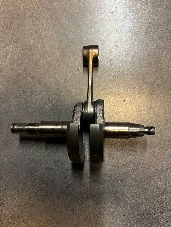 Vilebrequin  - Occasion Origine STIHL MS341 - Référence 1135-030 0400 / 1135 030 0400 / 1135-030-0400 / 11350300400