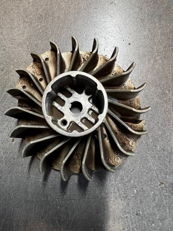 ROTOR - Occasion Origine STIHL MS341 - Référence 1135-400 1200 / 1135 400 1200 / 1135-400-1200 / 11354001200