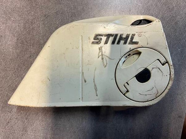 Couvercle de pignon occasion origine STIHL MS211C - Référence 1139-007 1000 / 1139 007 1000 / 1139-007-1000 / 11390071000
