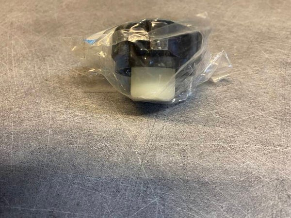 BOUCHON ESSENCE ECHO DM5500 Référence 131604-07132 / 131604 07132 / 13160407132