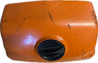 Couvercle de carter de carburateur occasion origine STIHL MS201T - Référence inscrite sur le carter 1145-141 1004 - Référence 1145-140 1904 / 1145 140 1904 / 1145-140-1904 / 11451401904