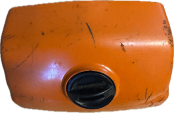 Couvercle de carter de carburateur occasion origine STIHL MS201T - Référence inscrite sur le carter 1145-141 1004 - Référence 1145-140 1904 / 1145 140 1904 / 1145-140-1904 / 11451401904