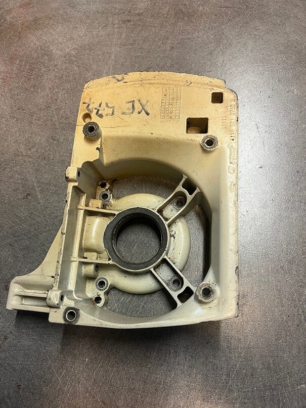 Carter de vilebrequin coté lanceur - Occasion Origine STIHL - Référence 4116-020 2116 / 4116 020 2116 / 4116-020-2116 / 41160202116