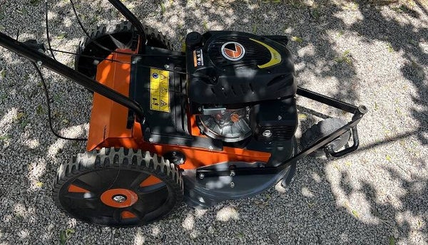 Débroussailleuse à roues tractée DEB 517 Oleo-Mac - MATERIEL NEUF DE PRESENTATION VENDU D'OCCASION "JAMAIS UTILISE"