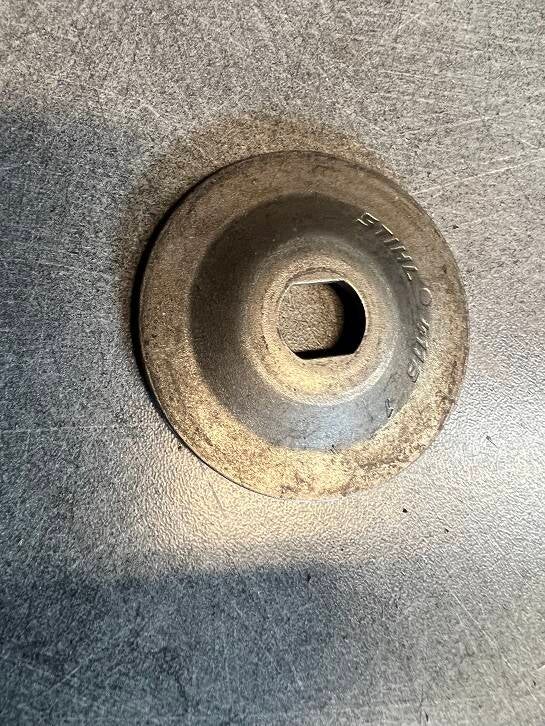 Rondelle de pression Ø 70 mm - origine STIHL FS560C Référence 4116-713 1601 / 4116 713 1601 / 4116-713-1601 / 41167131601