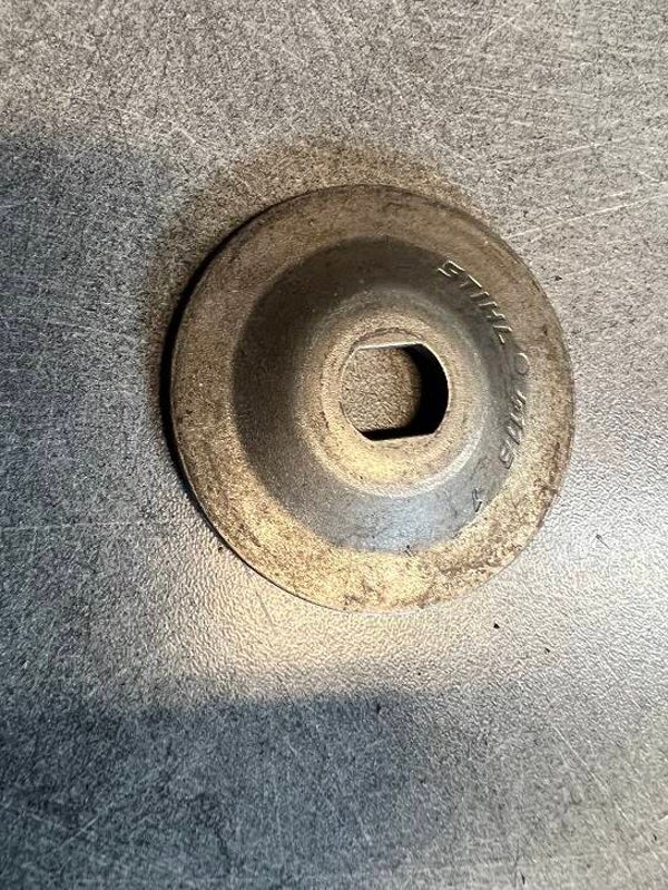 Rondelle de pression Ø 60 mm - origine STIHL occasion FS500 Référence 4116-713 1600 / 4116 713 1600 / 4116-713-1600 / 41167131600