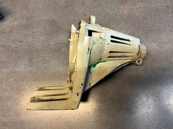 Carter de cloche d'embrayage - OCCASION Origine Stihl - HT75 - HL75 - Référence 4137-080 1800 / 4137-080-1800 / 4137 080 1800 / 41370801800