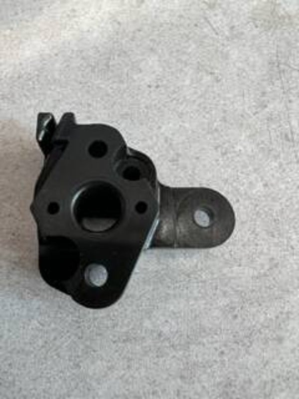 Bride intermédiaire occasion origine STIHL HS75 Référence 4137-121 1600 / 4137 121 1600 / 4137-121-1600 / 41371211600