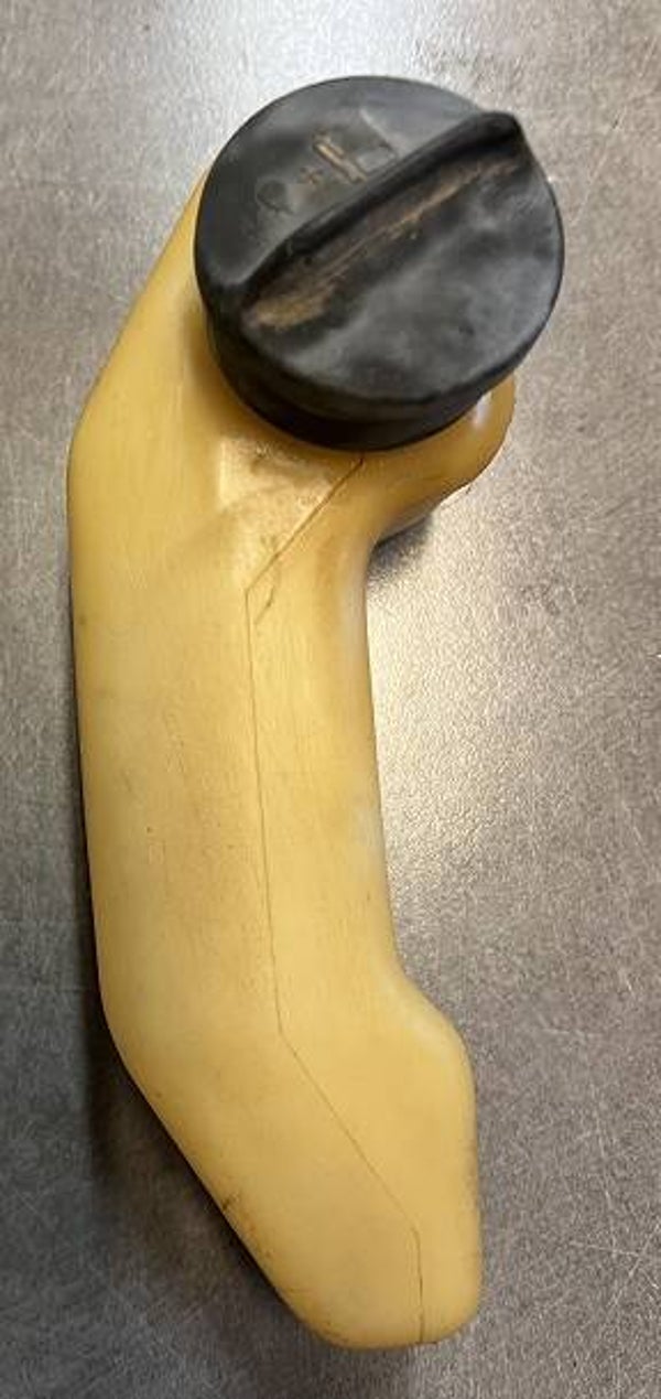 Réservoir d'essence taille haie occasion origine  STIHL - modèle HS -  Référence 4226-350 0401 / 4226 350 0401 / 4226-350-0401 / 42263500401