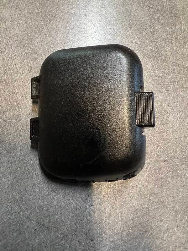 Couvercle de filtre occasion origine STIHL  SH85 - BG55 - BG85 - Référence 4229-141 0501 / 4229 141 0501 / 4229-141-0501 / 42291410501