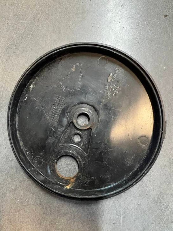 CACHE ROUE d'occasion TONDEUSE HONDA IZY MODELE HRG5367VKE D'OCCASION - Référence 42866-VE2-8000 / 42866VE28000