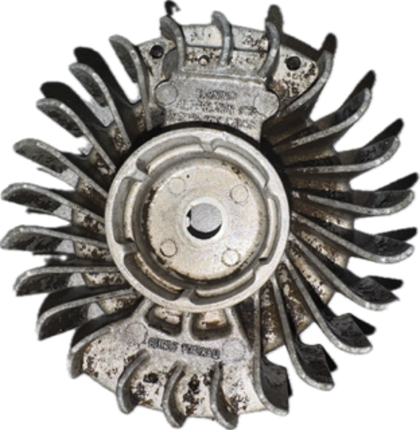 Rotor occasion origine STIHL 039  Référence 1127-400 1200 / 1127 400 1200 / 1127-400-1200 / 11274001200