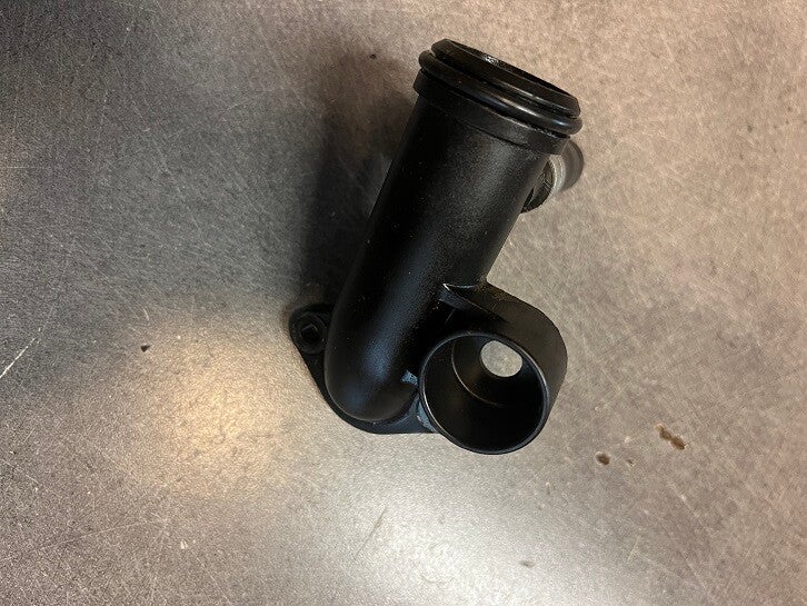 Tube d'aspiration tondeuse VICKING STIHL MB650 KS d'occasion - Référence 0001-124 1600 / 0001 124 1600 / 0001-124-1600 / 00011241600