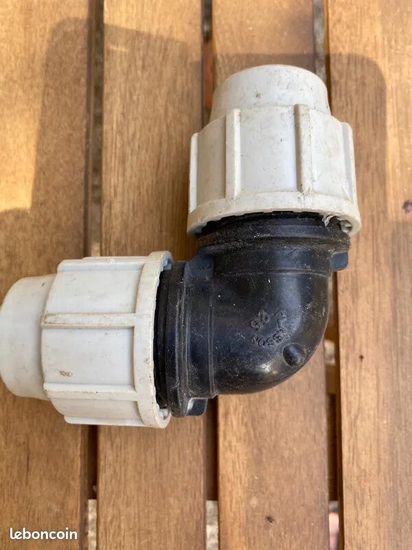 Coude Plasson 25X25 d'occasion -  Référence PLASSONC25