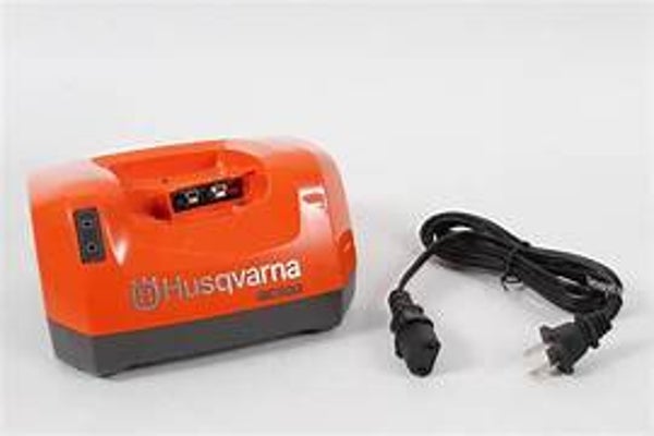 Chargeur batterie fixe Husqvarna QC500 Référence 970 44 95 01 / 970 44 95-01