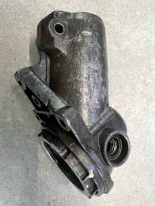 Carter réducteur occasion débroussailleuse Origine Stihl FS360 - FS500 - FS550 - Référence 4116-641 0513 / 4116 641 0513 / 4116-641-0513 / 41166410513